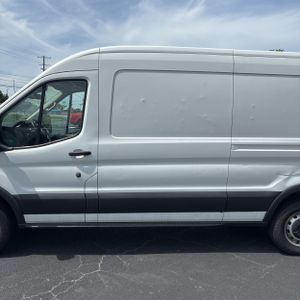 FORD TRANSIT 250 - 4