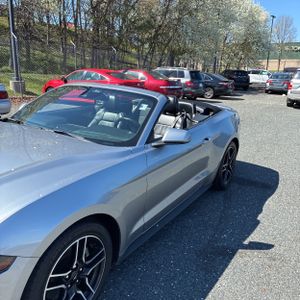 FORD MUSTANG ECOBOOST PREMIUM - 2