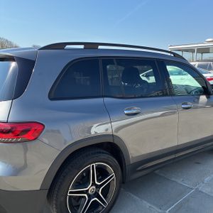 MERCEDES-BENZ GLB - 9