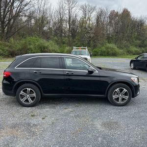 MERCEDES-BENZ GLC - 10