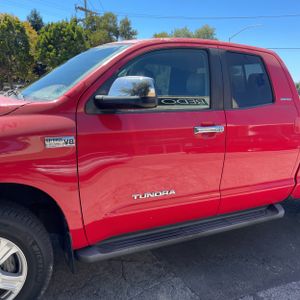 2010 Toyota TUNDRA LIMITED photo 4