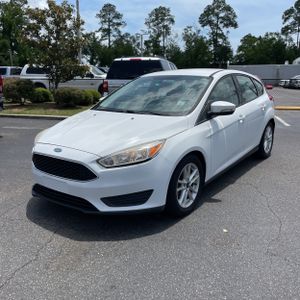 FORD FOCUS SE - 1