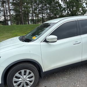 2015 Nissan ROGUE S 照片 2