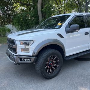 صورة 2 لـ 2017 FORD F-150 RAPTOR