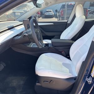 2024 Tesla MODEL Y LONG RANGE 缩略图 28