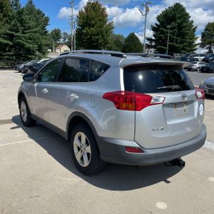 صورة 3 لـ 2013 Toyota RAV4 XLE