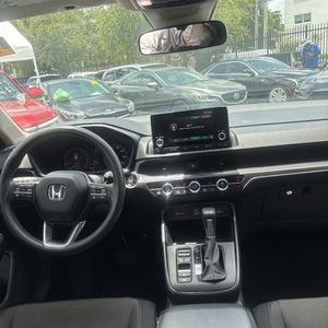 صورة مصغرة 36 لـ 2025 Honda CR-V EX