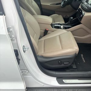 2017 Hyundai TUCSON LIMITED — фото 58