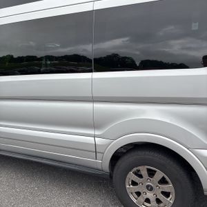 FORD TRANSIT 150 - 6