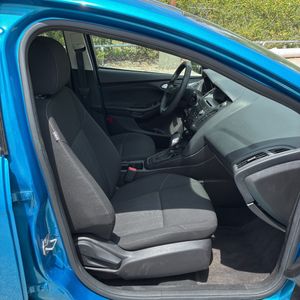 صورة مصغرة 33 لـ 2017 FORD FOCUS SE