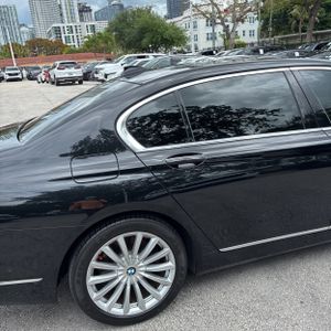 BMW 7 SERIES 740I - 9