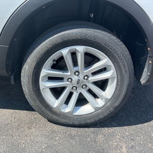 2015 FORD EXPLORER XLT 缩略图 18