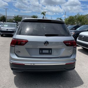 صورة 7 لـ 2024 Volkswagen TIGUAN SE