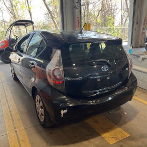 TOYOTA PRIUS C - 5
