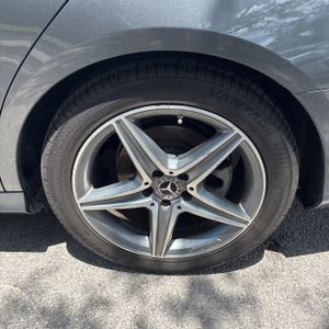 2018 Mercedes-BENZ E-CLASS 缩略图 18