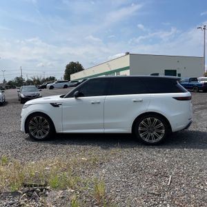 صورة 3 لـ 2023 LAND Rover RANGE ROVER SPORT P400 DYNAMIC SE