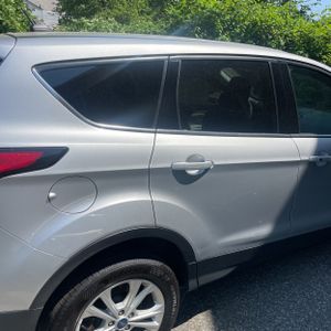 FORD ESCAPE SE - 9