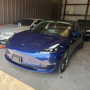 TESLA MODEL 3 BASE - 1