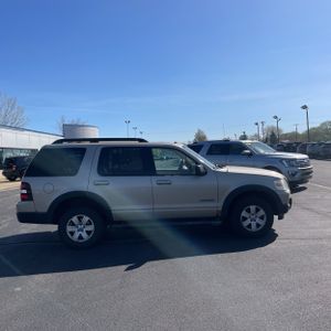 FORD EXPLORER XLT - 10