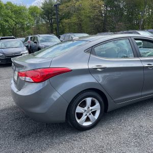 HYUNDAI ELANTRA GLS - 9