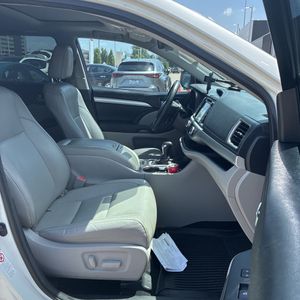 صورة مصغرة 33 لـ 2017 Toyota HIGHLANDER XLE