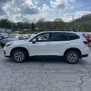 SUBARU FORESTER PREMIUM - 3