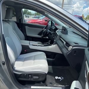 صورة مصغرة 32 لـ 2020 Lexus RX 350 BASE