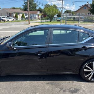 2021 Nissan ALTIMA 2.5 SR — фото 4