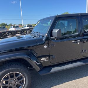 صورة 2 لـ 2021 JEEP GLADIATOR OVERLAND