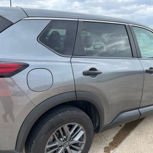 صورة 9 لـ 2023 Nissan ROGUE S