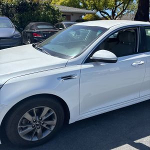 KIA OPTIMA LX TURBO - 2