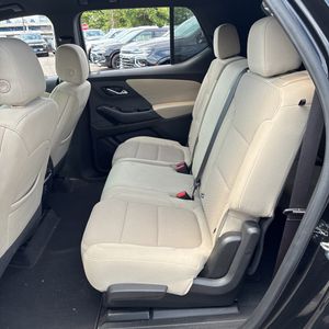 صورة مصغرة 34 لـ 2023 Chevrolet TRAVERSE LS