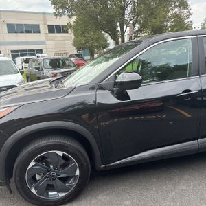 صورة 2 لـ 2025 Nissan ROGUE SV