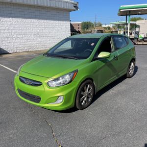 HYUNDAI ACCENT SE - 1
