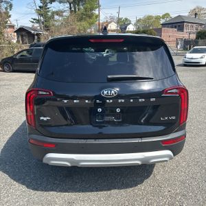 KIA TELLURIDE LX - 7