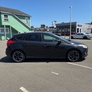 FORD FOCUS SE - 10