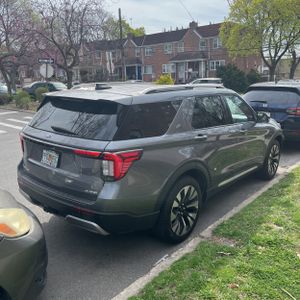 FORD EXPLORER PLATINUM - 7