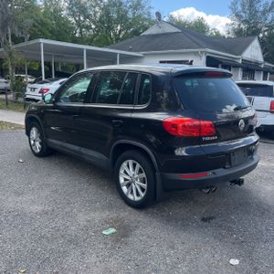 Volkswagen Tiguan S - 5