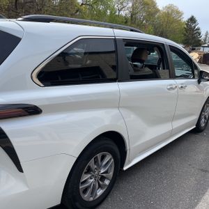 TOYOTA SIENNA - 9