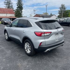FORD ESCAPE SE - 4