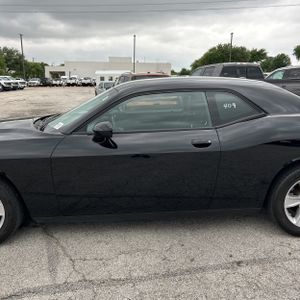 DODGE CHALLENGER SXT - 3