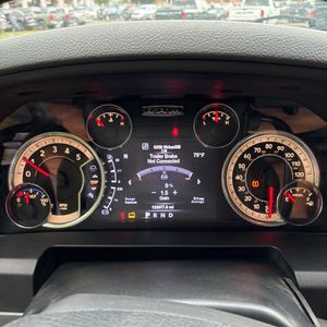 صورة 38 لـ 2015 RAM 2500 BIG HORN
