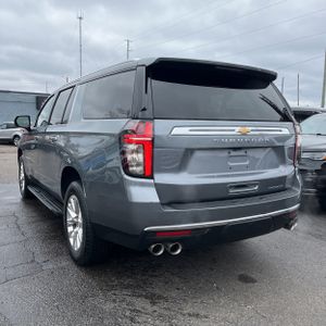 CHEVROLET SUBURBAN PREMIER - 5