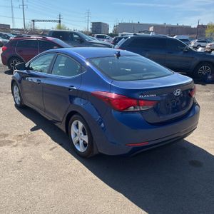 HYUNDAI ELANTRA VALUE EDITION - 5