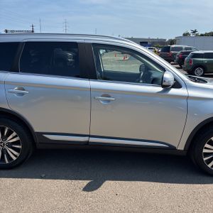 صورة مصغرة 11 لـ 2019 Mitsubishi OUTLANDER SEL
