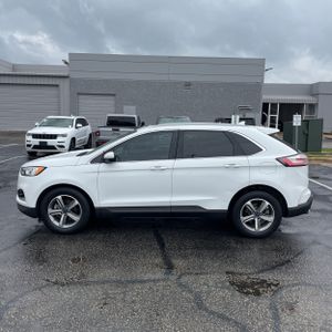 FORD EDGE SEL - 3