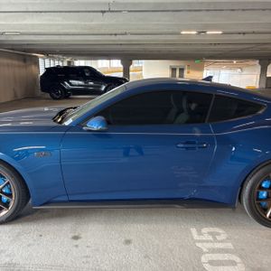 FORD MUSTANG GT PREMIUM - 4