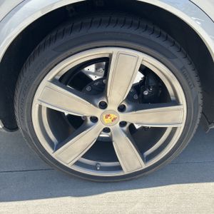 صورة مصغرة 19 لـ 2022 Porsche CAYENNE TURBO S E-HYBRID