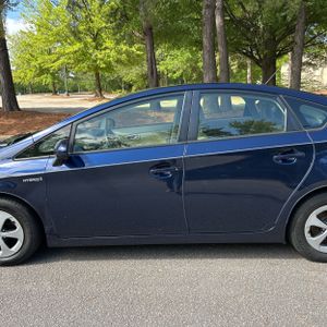 TOYOTA PRIUS - 4