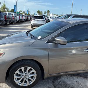 2016 Nissan SENTRA SV photo 2